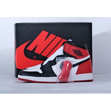 Air Jordan 1 Retro Black Toe (2016) 555088-125 Air Jordan 1 Retro Black Toe (2016) 555088-125